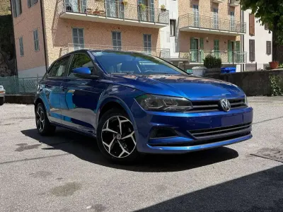 Usata VW Polo Comfortline 80 CV (58 kW) 2020 Blu/azzurro Utilitaria