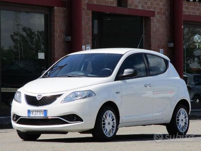 usata Lancia Ypsilon 1.2 69 CV 5 porte GPL Ecochic Gold