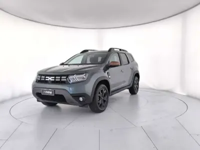 Usata Dacia Duster Extreme 114 CV (83 kW) 2023 Verde oxide SUV