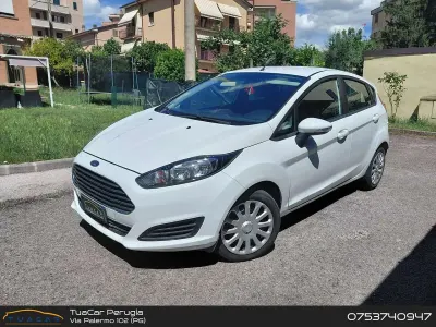 Usata Ford Fiesta Titanium 80 CV (58 kW) 2013 Bianco Berlina