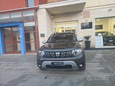 Usado Dacia Duster Prestige 109 CV (80 kW) 2019 Marrón SUV