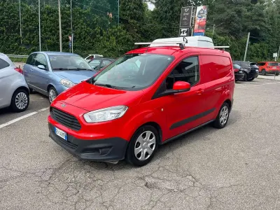Usata Ford Transit Courier 75 CV (55 kW) 2016 Rosso Furgone