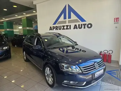 Usata VW Passat Comfortline 150 CV (110 kW) 2014 Blu/azzurro Station wagon