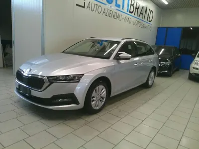 Usata Skoda Octavia 116 CV (85 kW) 2023 Argento Berlina