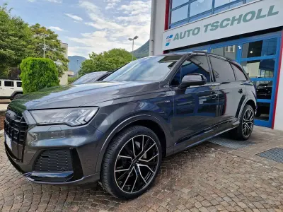 Usata Audi Q7 S-line plus 231 CV (169 kW) 2023 Daytonagrau perleffekt SUV