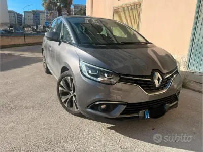 Usata Renault Scénic 130 CV (95 kW) 2016 Grigio Monovolume