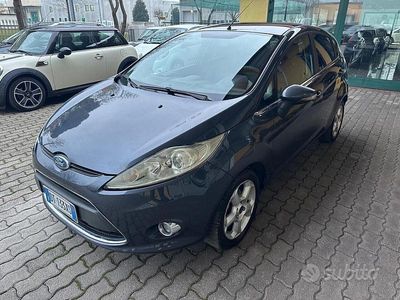 Usata Ford Fiesta Titanium 82 CV (60 kW) 2009 Nero Utilitaria
