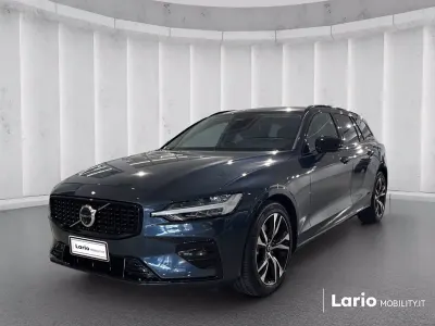 Nuova Volvo V60 Plus 197 CV (144 kW) 2025 Station wagon