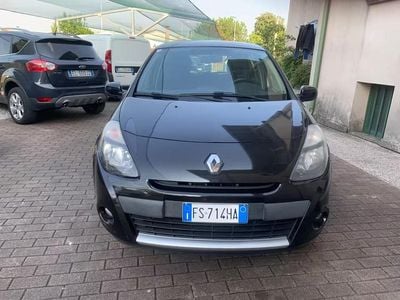 Usata Renault Clio II 75 CV (55 kW) 2011 Nero Berlina