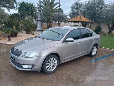 Usata Skoda Octavia Executive 105 CV (77 kW) 2014 Berlina
