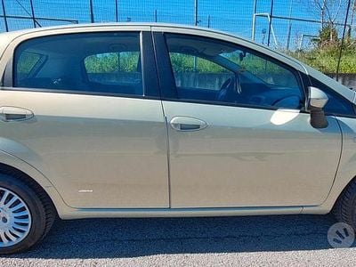 Usata Fiat Grande Punto 70 CV (51 kW) 2006 Giallo Utilitaria