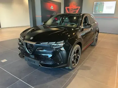Nuova Alfa Romeo GT Junior 145 CV (106 kW) 2025 Nero SUV