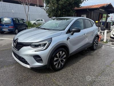 Usata Renault Captur Intens 100 CV (73 kW) 2022 Grigio SUV