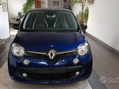 Usata Renault Twingo Cosmic 69 CV (50 kW) 2017 Blu Utilitaria