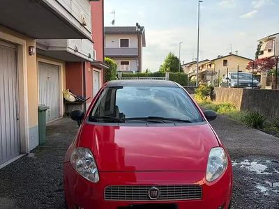 Usata Fiat Grande Punto 77 CV (56 kW) 2008 Rosso Utilitaria
