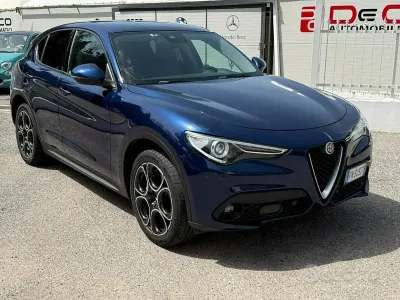 Second-hand Alfa Romeo Stelvio Executive 210 CP (154 kW) 2018 Albastru SUV