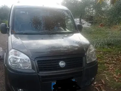 Usata Fiat Doblò 84 CV (61 kW) 2007 Grigio Monovolume