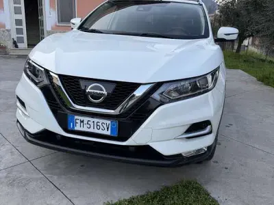 Usata Nissan Qashqai N-Connecta 110 CV (80 kW) 2017 SUV