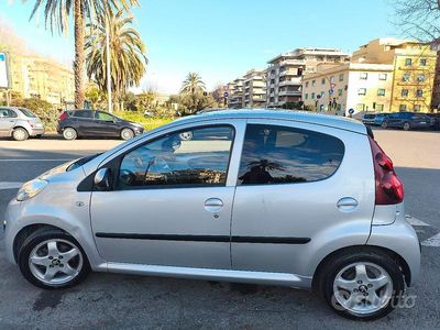 Usata Peugeot 107 68 CV (50 kW) 2014 Utilitaria