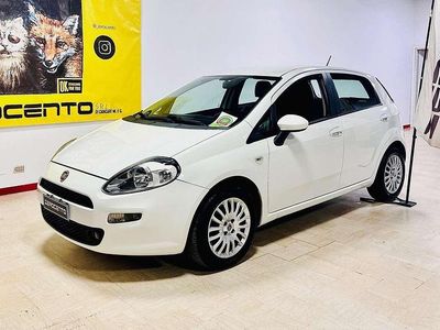 Usata Fiat Punto Street 75 CV (55 kW) 2013 Bianco Utilitaria