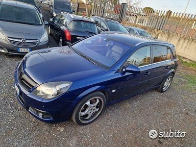 usata Opel Signum 2.8 turbo 250 cv 2008 Sport