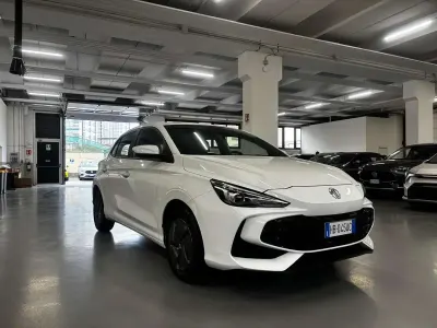 Usata MG MG3 116 CV (85 kW) 2025 Blu Utilitaria