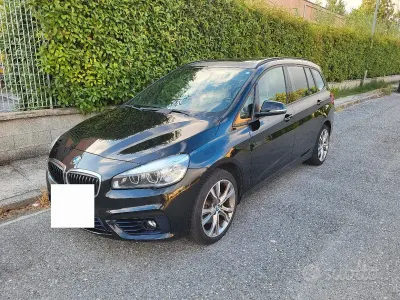Usata BMW 218 Sport Line 150 CV (110 kW) 2015 Nero Station wagon
