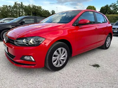 Usata VW Polo Trendline 90 CV (66 kW) 2018 Rosso Utilitaria