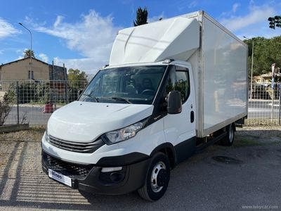 usata Iveco Daily 35C14 FURGONE CON CASSA E SPONDA IDRAULICA ANNO 2019