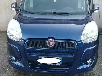 Usata Fiat Doblò Emotion 90 CV (66 kW) 2010 Bluazzurro Monovolume