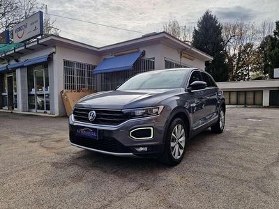 Usata VW T-Roc Style 116 CV (85 kW) 2018 Grigio SUV