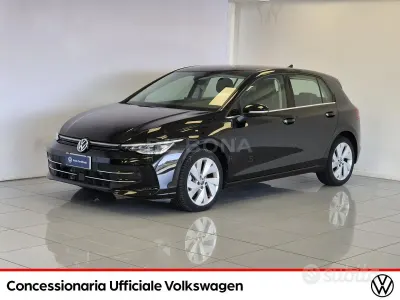 Usado VW Golf VIII Style 150 CV (110 kW) 2025 Negro Berlina