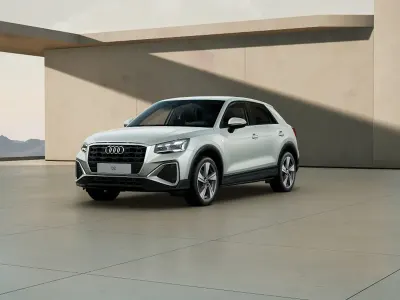 Nuova Audi Q2 S-Line 2026 Argento cavo metallizzato SUV