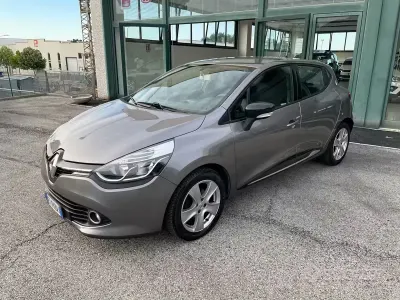 Usata Renault Clio IV 75 CV (55 kW) 2014 Grigio Berlina