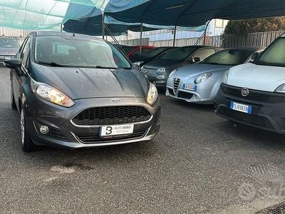 Usata Ford Fiesta Titanium 60 CV (44 kW) 2016 Grigio Berlina