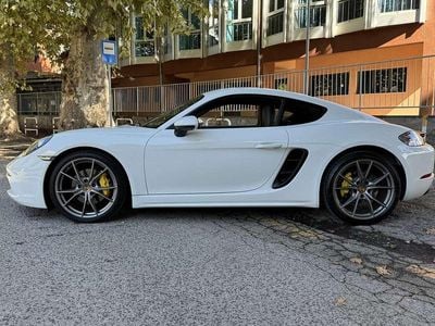 Porsche 718 Cayman