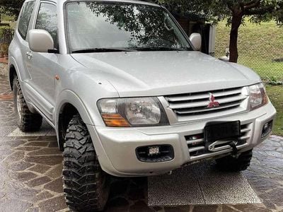 Usata Mitsubishi Pajero 100 CV (73 kW) 2000 Grigio SUV