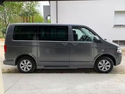 Usata VW Multivan Comfortline 140 CV (102 kW) 2010 Grigio Monovolume