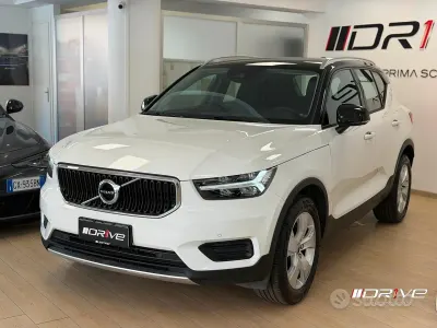 Usata Volvo XC40 Momentum 129 CV (94 kW) 2022 Bianco SUV