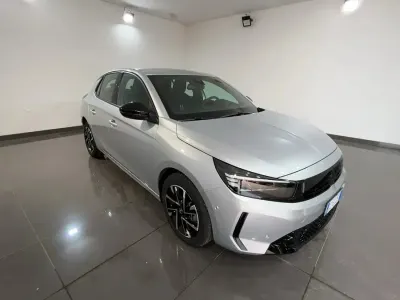 Usata Opel Corsa S 100 CV (73 kW) 2025 Kaolin white Utilitaria