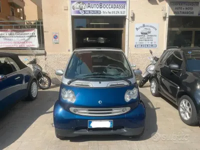 Begagnad Smart ForTwo Cabrio Passion 61 HK (44 kW) 2005 Blå Cab