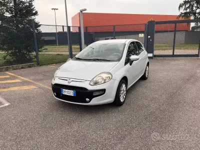 Usata Fiat Punto Evo Dynamic 69 CV (50 kW) 2012 Bianco Utilitaria