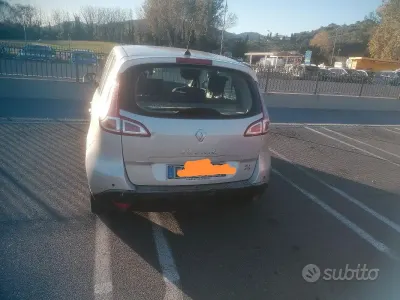 Usata Renault Scenic E-Tech 2010 Grigio Berlina