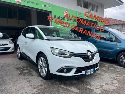 Usata Renault Scénic III Business 110 CV (80 kW) 2017 Bianco Monovolume