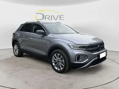 Usata VW T-Roc Style 110 CV (80 kW) 2022 Argento SUV