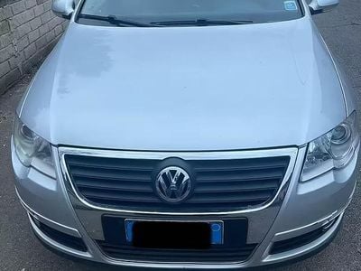Usata VW Passat 105 CV (77 kW) 2007 Berlina