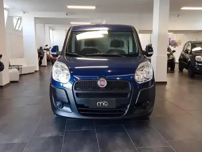 Usata Fiat Doblò 105 CV (77 kW) 2013 Blu Monovolume