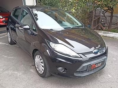Begagnad Ford Fiesta 70 HK (51 kW) 2011 Svart Sedan