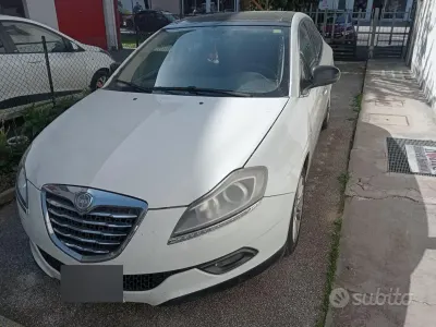 Usata Lancia Delta 120 CV (88 kW) 2009 Bianco Utilitaria