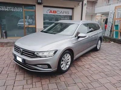 Begagnad VW Passat Executive 120 HK (88 kW) 2020 Silver Kombi